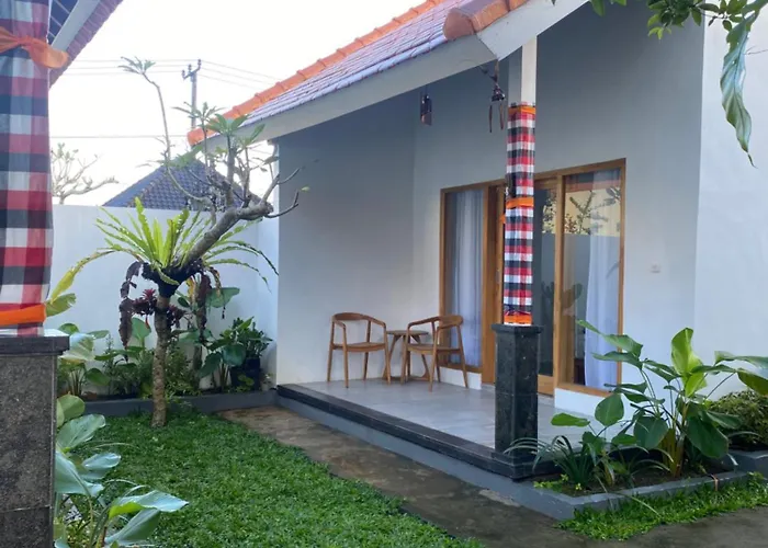 Pensión My House